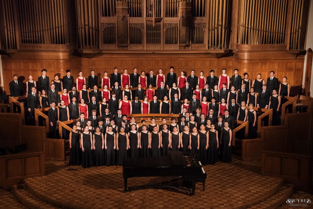 the LCHS Choral Artists sing in France in 2019 with iNSIDE EUROPE